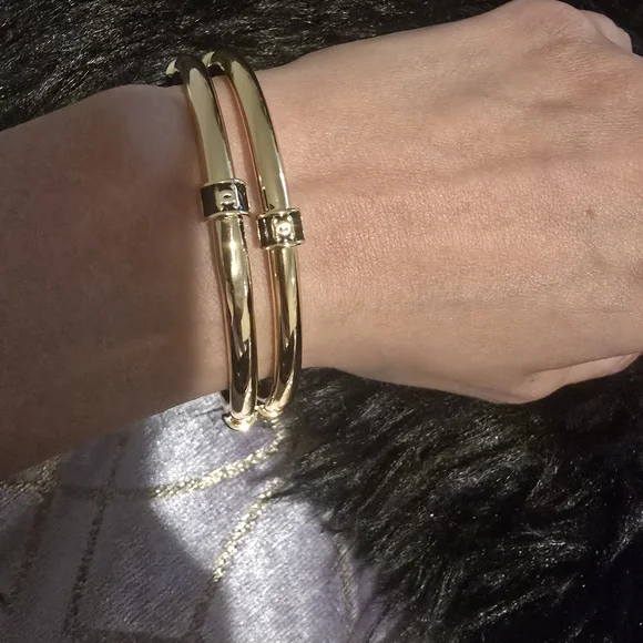 Chic Gold Bangle Bracelet Duo - Picture 2 of 12